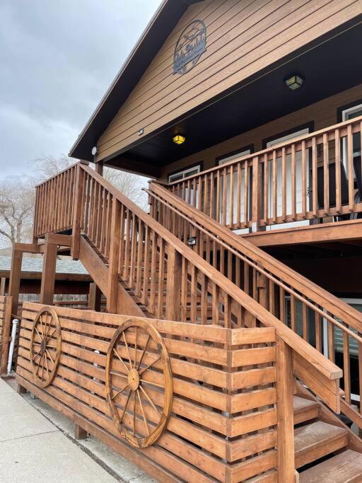 Parkway Yellowstone Guest House Apartment #3 Гардинер Экстерьер фото