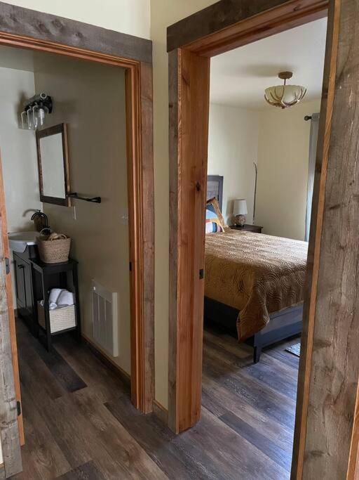 Parkway Yellowstone Guest House Apartment #3 Гардинер Экстерьер фото